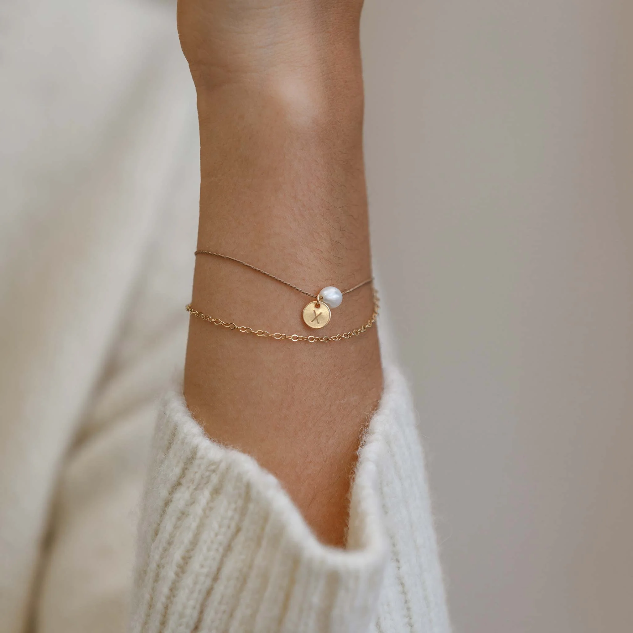 Pearl Gold and Silk Bracelet - Image 3